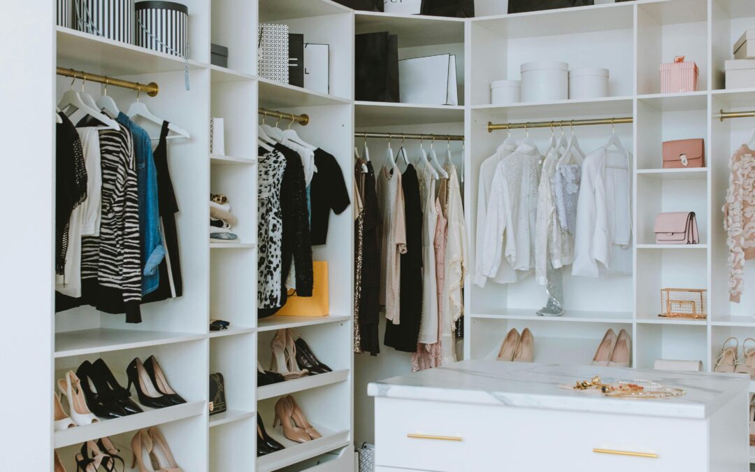 Designer Tips for Creating a Functional and Stylish Bedroom Closet