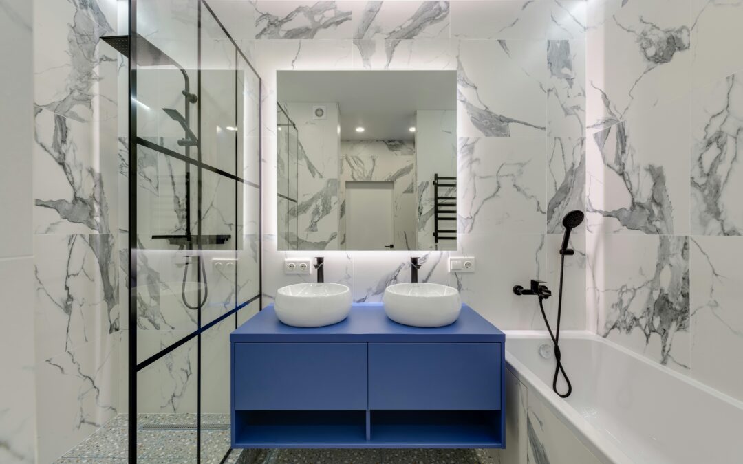 The Benefits of Working with a Bathroom Remodeler for a Small Bathroom