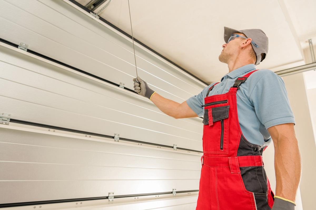 Garage Door Installer