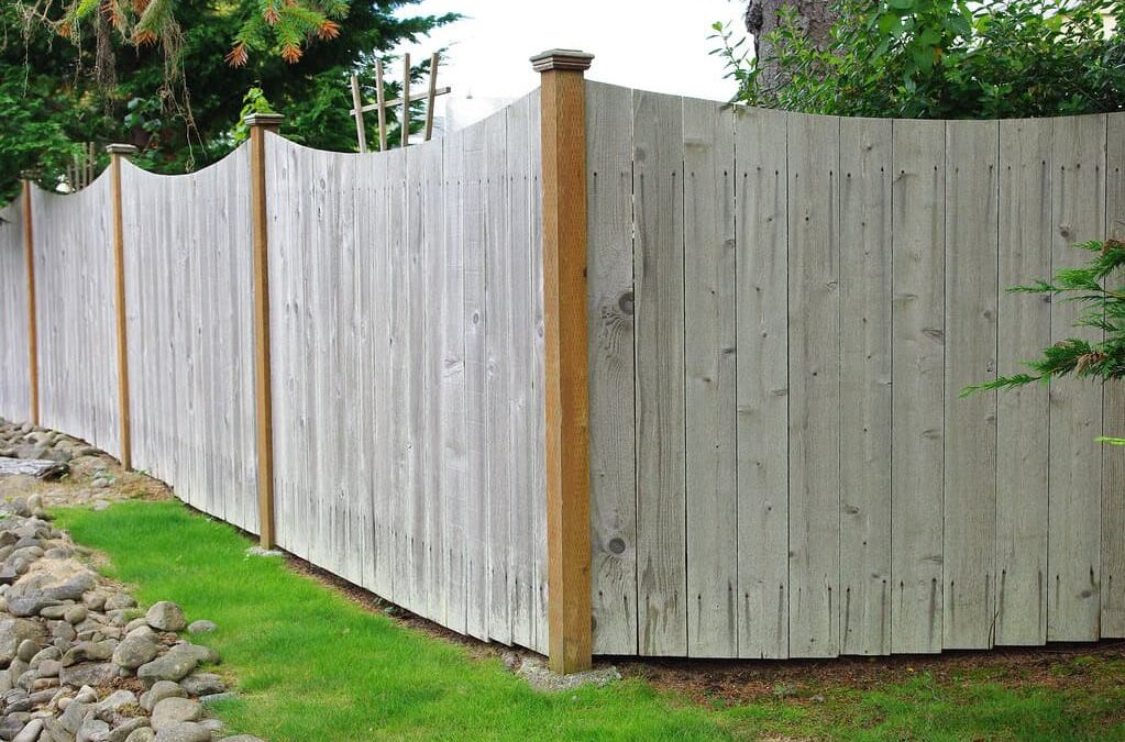 DIY vs Professional Fence Repair: When to Fix or Hire