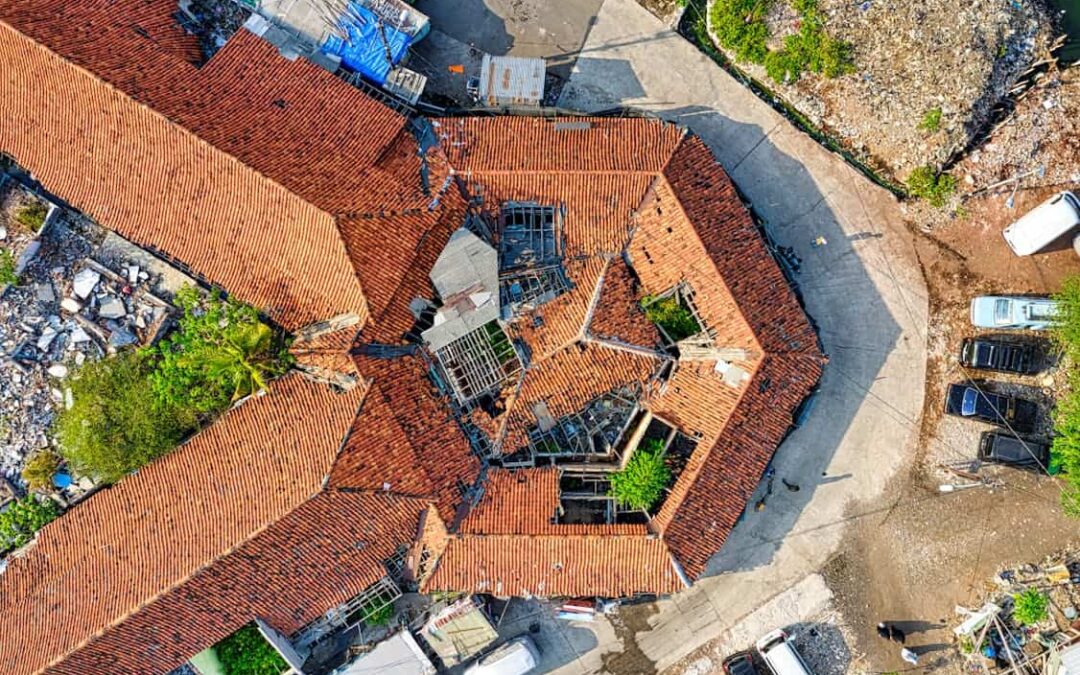 Top 7 Roof-Damage Red Flags Every Realtor Should Spot Before Listing