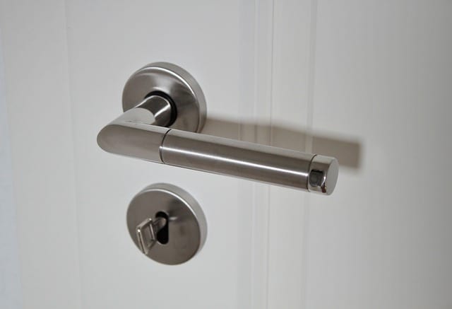 What Services Does a Locksmith Provide?