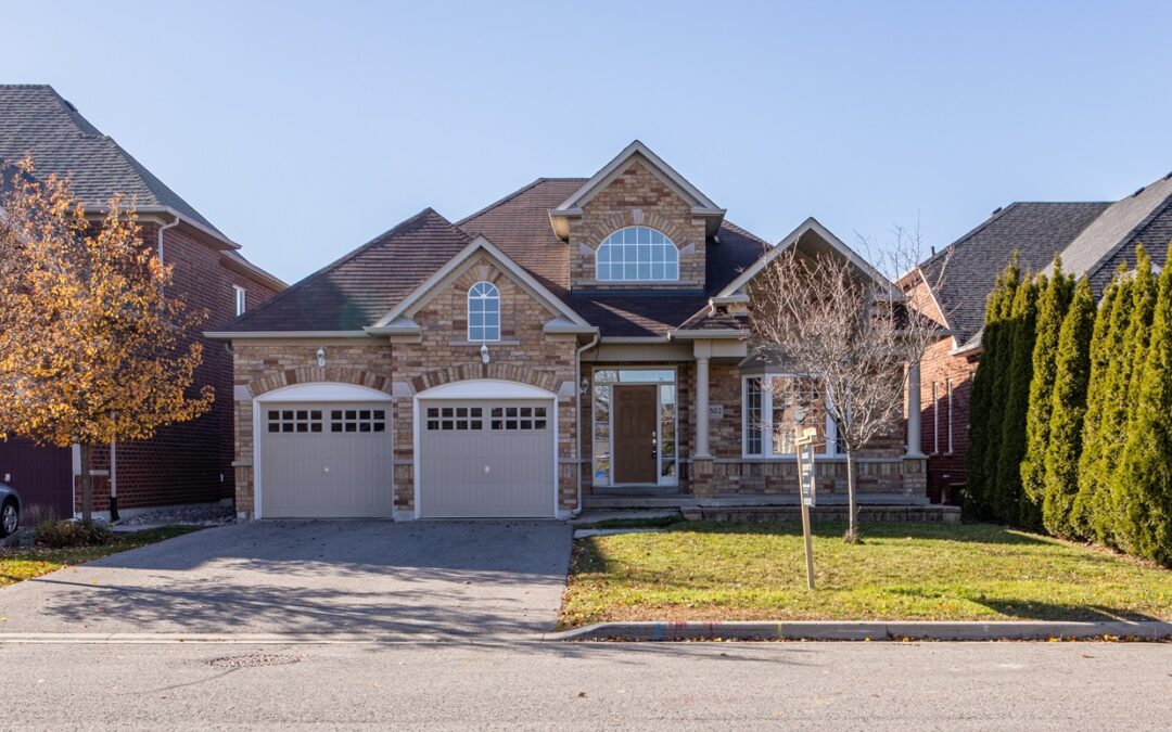 Make a Statement with Custom-made Garage Doors