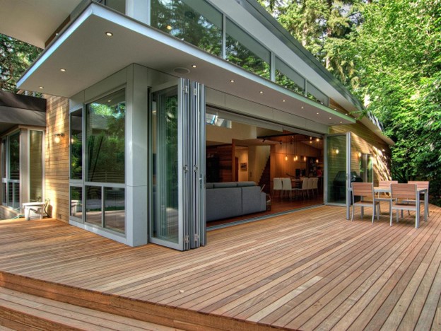 Creating a Flexible Workspace with Modular Glass Dividers