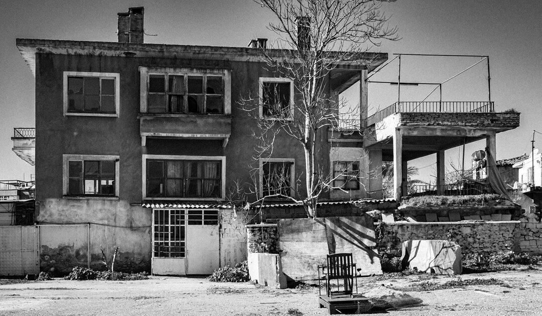 Myths About Companies That Buy Ugly Houses in Lubbock Debunked