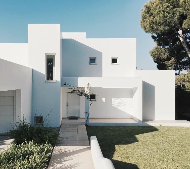 What are the Benefits of Choosing to Build a Custom Home?