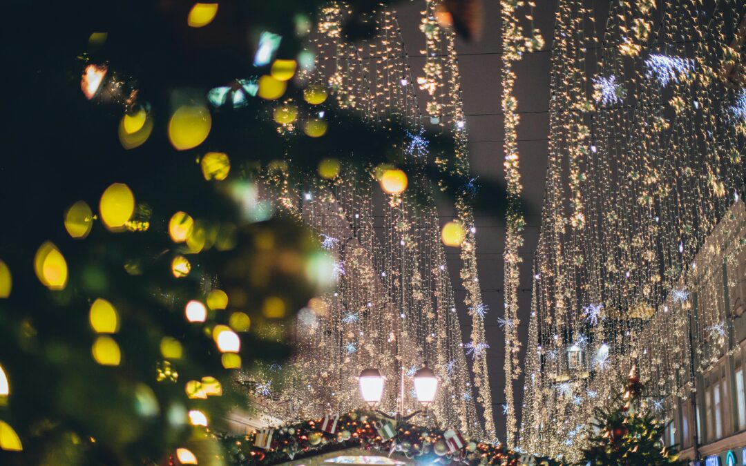 Choosing the Right Color Temperature for Your Holiday Lighting Design